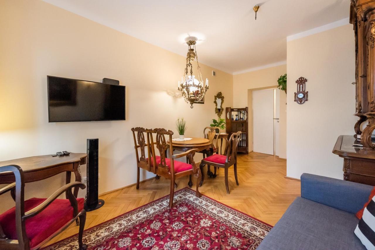 Downtown Antique Apartment Warsawa Bagian luar foto