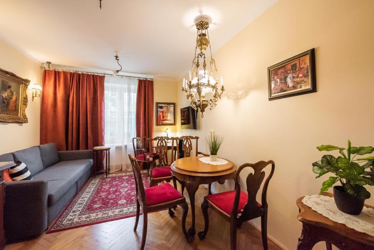 Downtown Antique Apartment Warsawa Bagian luar foto