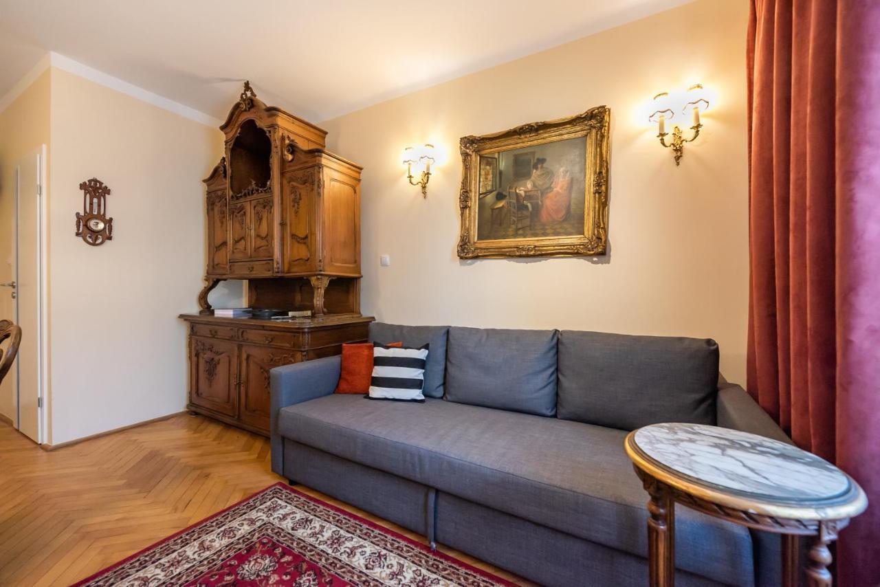 Downtown Antique Apartment Warsawa Bagian luar foto