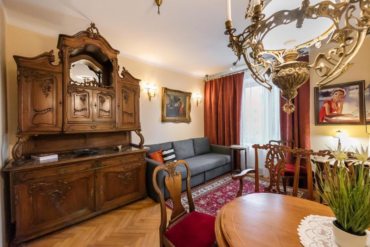 Downtown Antique Apartment Warsawa Bagian luar foto
