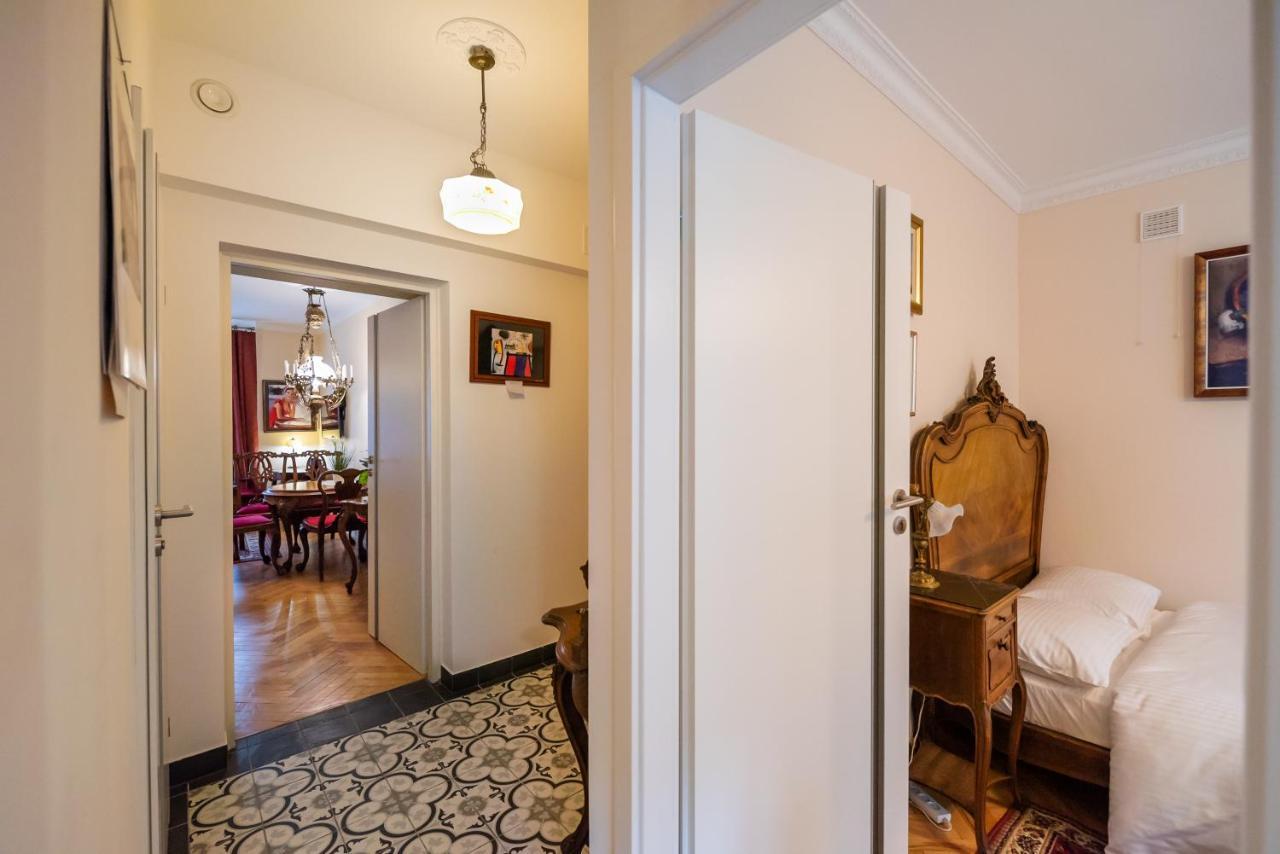 Downtown Antique Apartment Warsawa Bagian luar foto